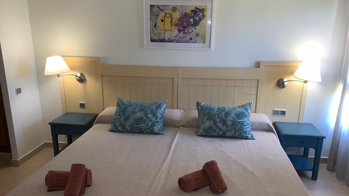 Apartamentos Jardines De Canela Исла-Канела Экстерьер фото